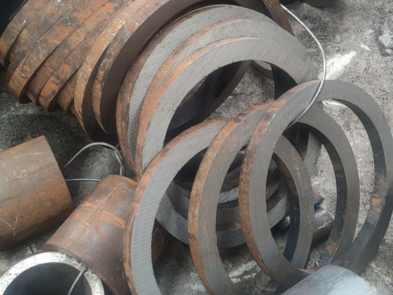 色达42CrMo无缝钢管切割